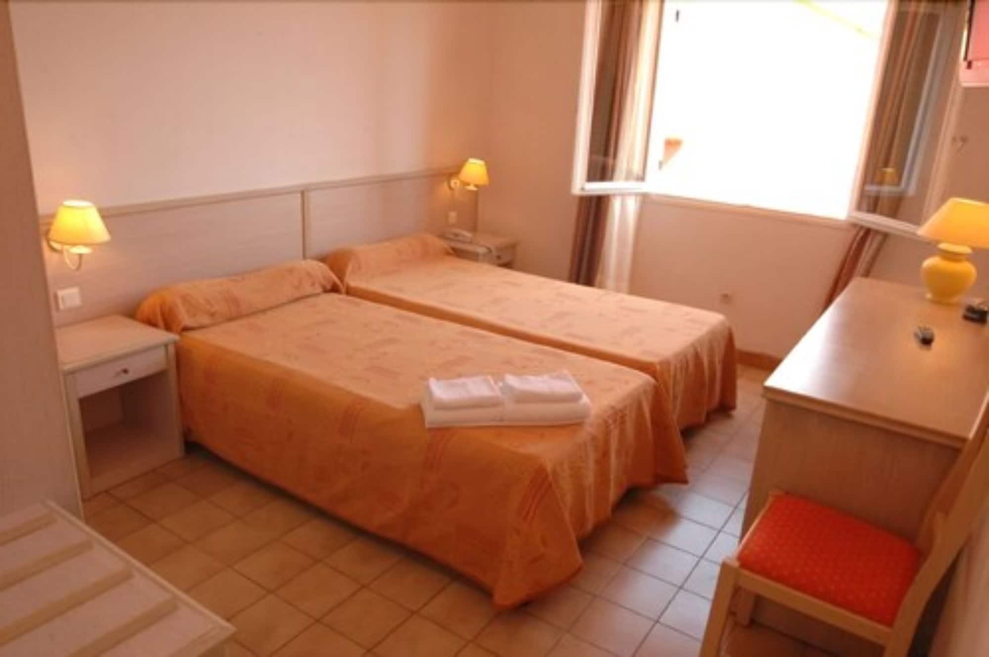 Hotel Residence San Pieru Tarcu Esterno foto
